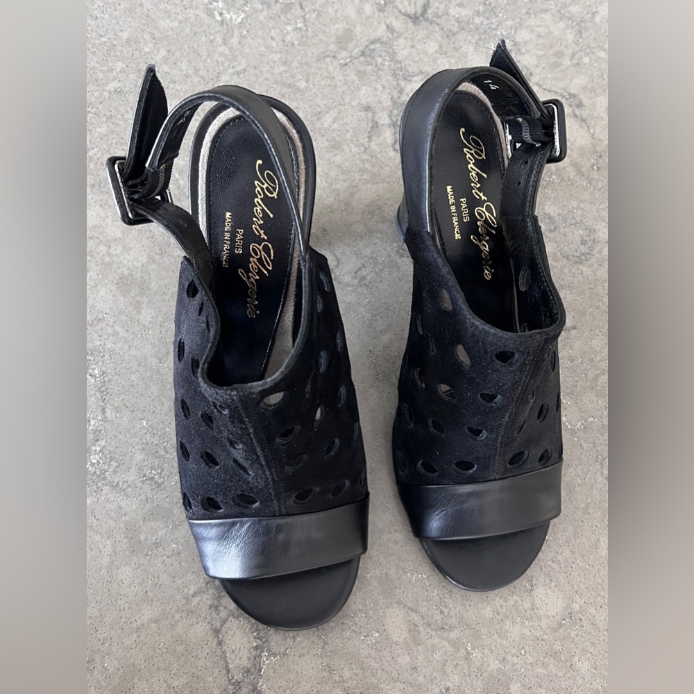 Robert Clergerie Sandals
Block Heels, Heels: 3.5”
Size:8.5 - 38.5